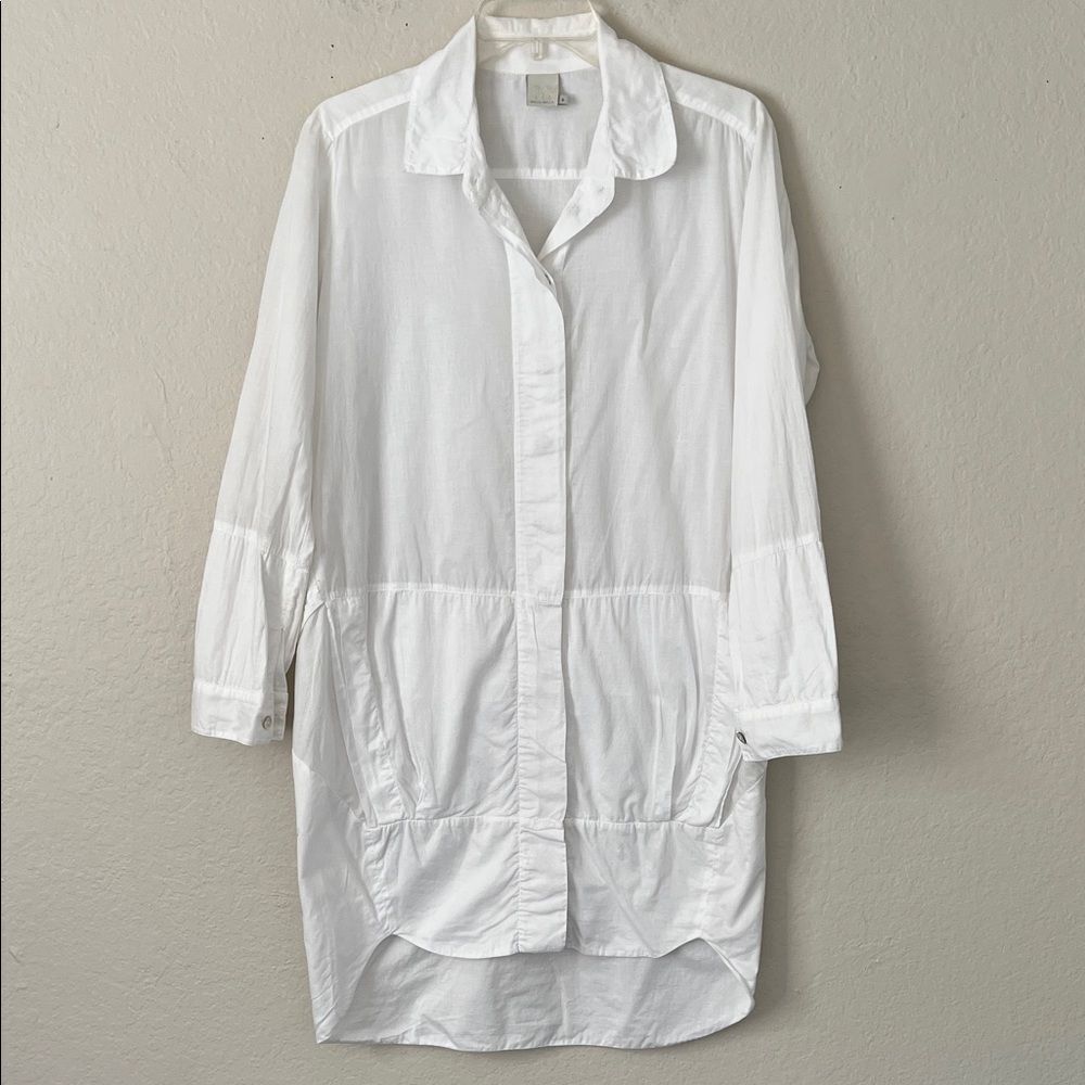 Malia Mills White Button-Up Tunic with Pockets in Size 6